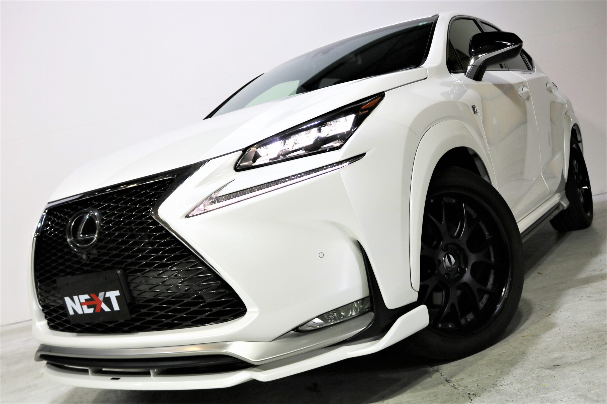 レクサス　NX200t H28年 レクサス NX200t Fスポーツ | 金融車の販売 買取なら